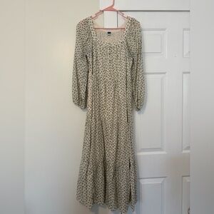 Old navy tiered maxi dress